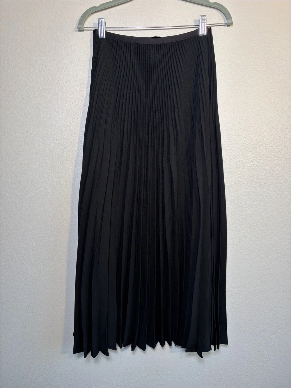 Jenni Kayne Pleated Skirt in Black - M